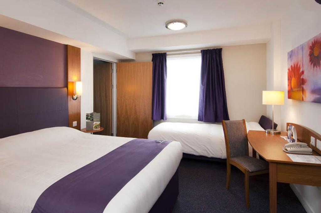 Premier Inn Kendal Central Exteriör bild