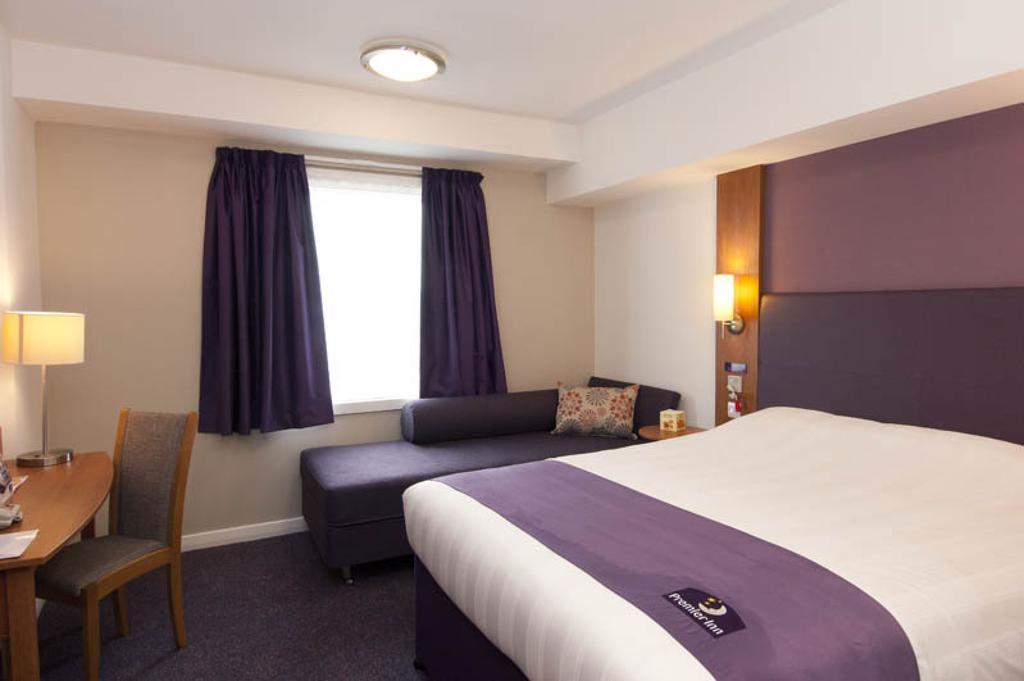 Premier Inn Kendal Central Exteriör bild