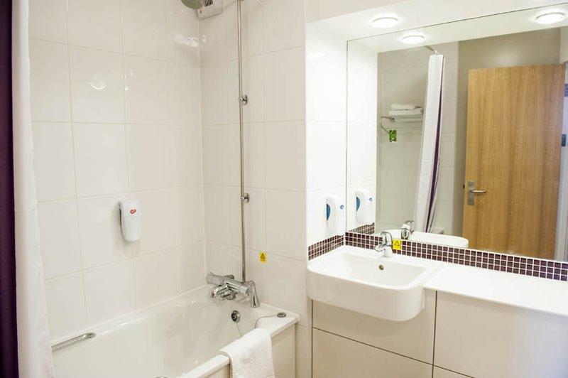 Premier Inn Kendal Central Exteriör bild